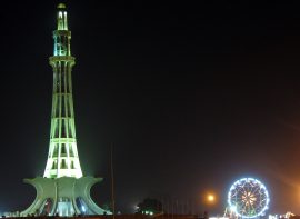 national-monument-of-pakistan-in-lahore
